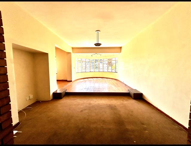 2 BEDROOM APARTMENT FOR SALE IN HOUGHTON ESTATE
